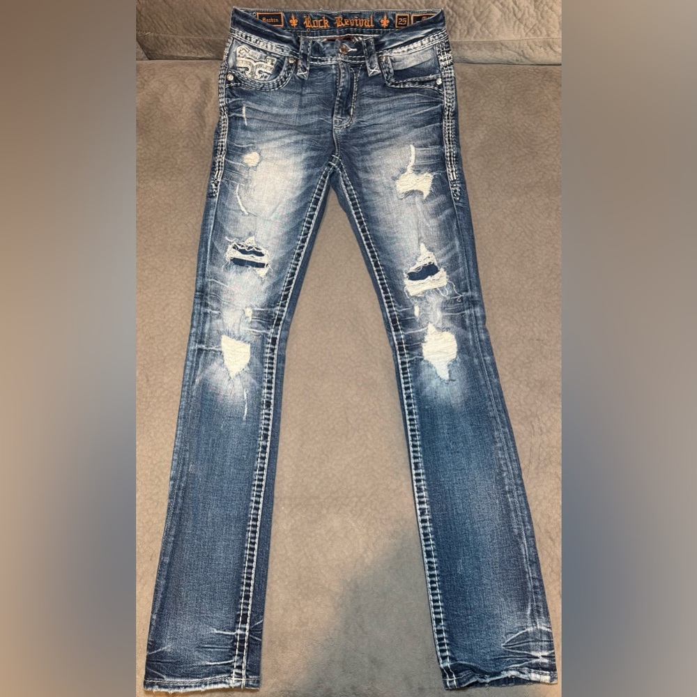 EUC Buckle Rock Revival Barbra Mid-Rise Straight Jean Size 25
